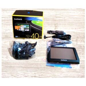 Portable GPS Unit . Garmin Nuvi 40 LM ....... New in Box